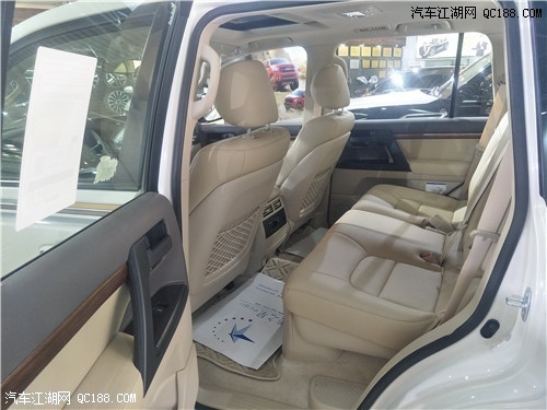 2018款兰德酷路泽4.0L天窗版报价详解