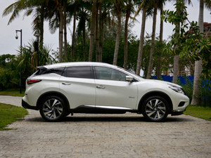 武汉日产楼兰最高优惠1.4万 店内现车