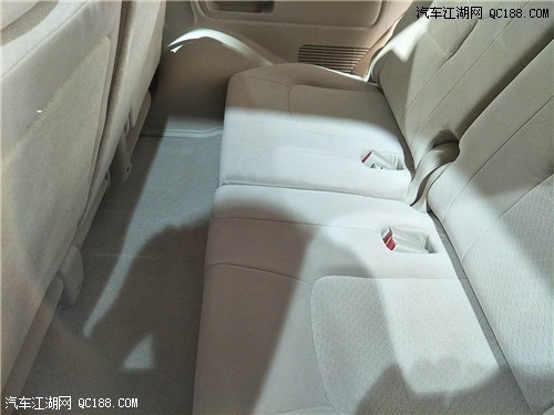 2018款兰德酷路泽4.0L天窗版报价详解