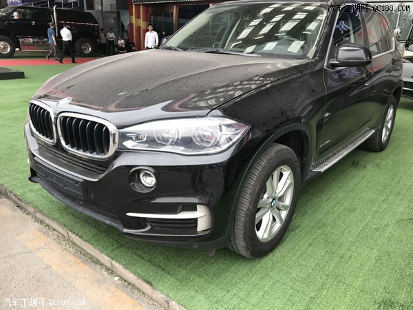 18款宝马X5黑外棕内8速手自一体现车解读