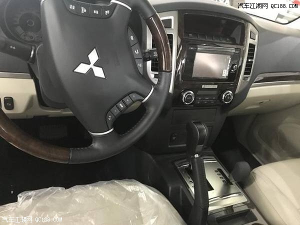 轻松征战达喀尔 18款帕杰罗中东版报价