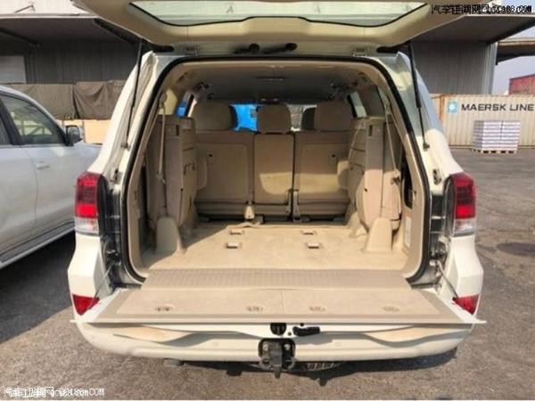 18款酷路泽5700配置参数 裸车细节实拍