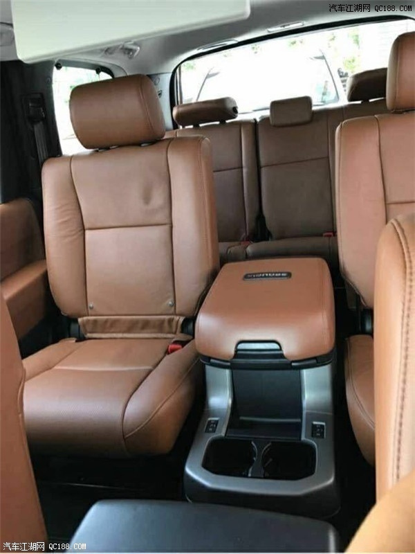 18款丰田红杉5700 5.7L V8七座现车实拍