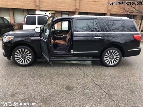 奢华媲美私人飞机 18款林肯领航员报价