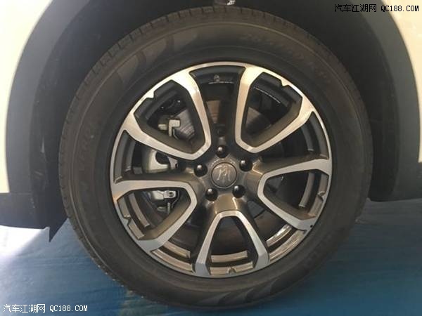 18款美规玛莎拉蒂莱万特豪华包最新报价