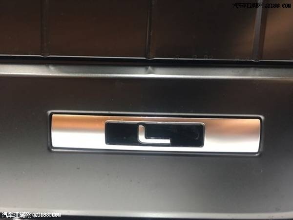 18款美规路虎揽胜行政版380匹大马力体验