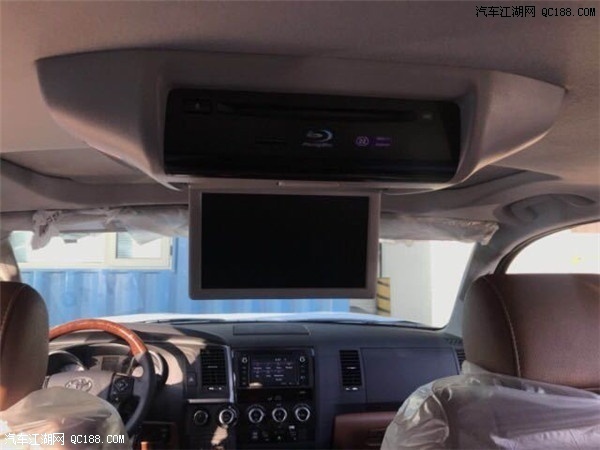 18款丰田红杉5700 5.7L V8七座现车实拍