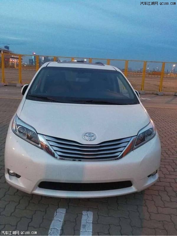 性能完胜埃尔法 17款丰田塞纳四驱实解