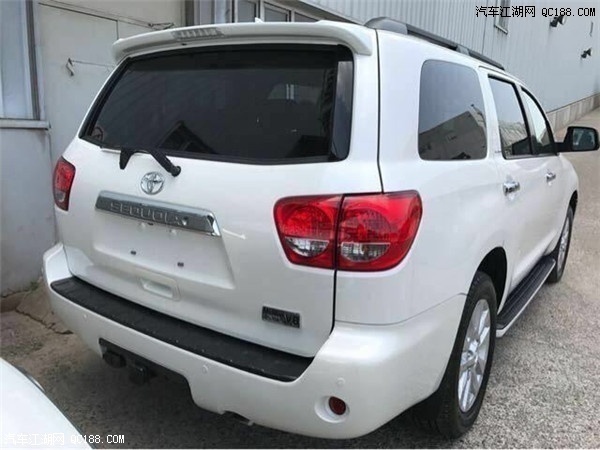 18款丰田红杉5700 5.7L V8七座现车实拍