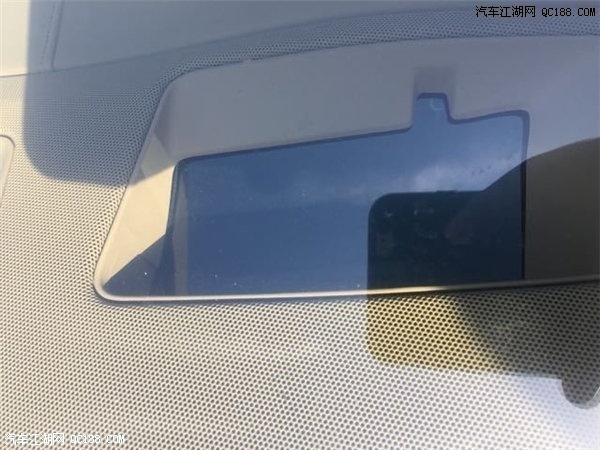 2018款凯雷德ESV加长铂金现车报价实拍