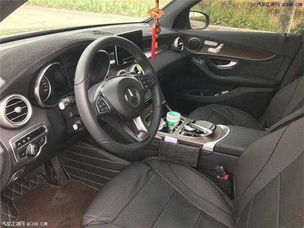 18款奔驰GLC300四驱墨版全景天窗现车报价