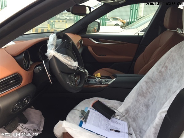 18款玛莎拉蒂莱万特3.0L V6八速现车评测