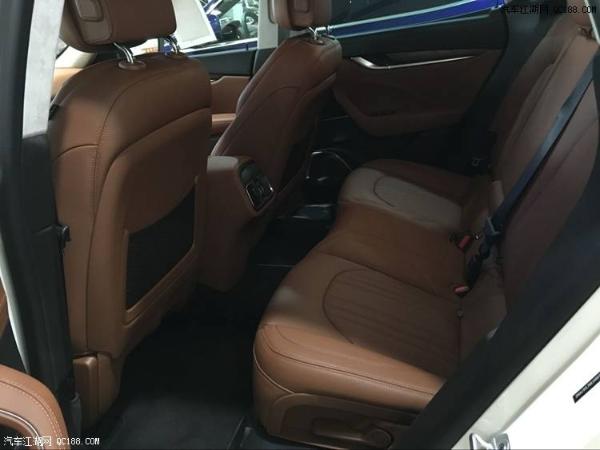 18款玛莎拉蒂莱万特美规车身性能评测