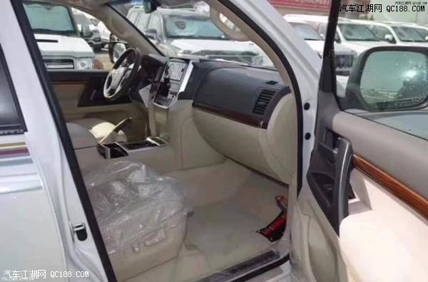 SUV领跑者 18款酷路泽4000中东版图片解读