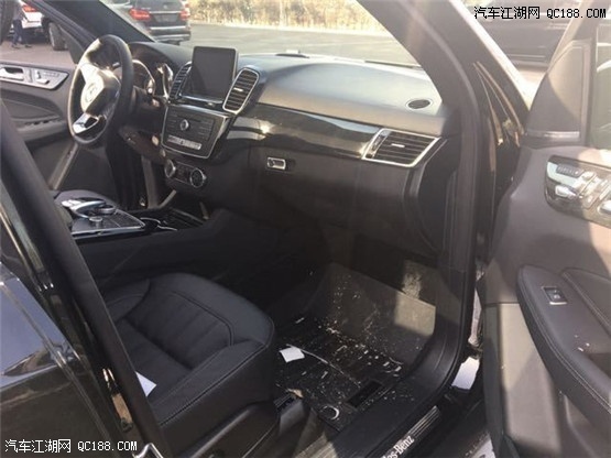 18款奔驰GLE400加版七座奢华空间试驾体验