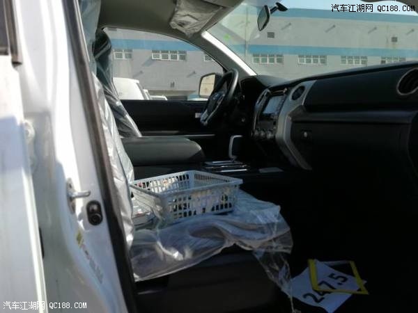 18款丰田坦途SR5TRD高配版配置参数解析