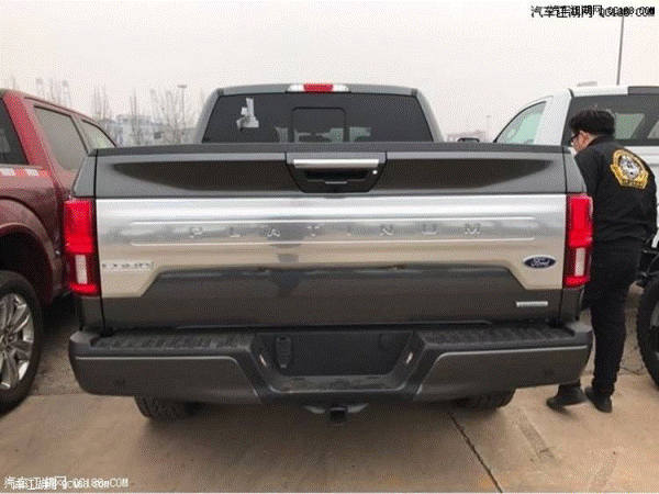 2018款福特F150白金版皮卡现车最新报价