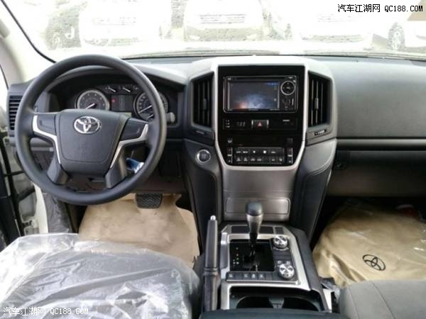 18款中东酷路泽4.0价格现车配置解析评测