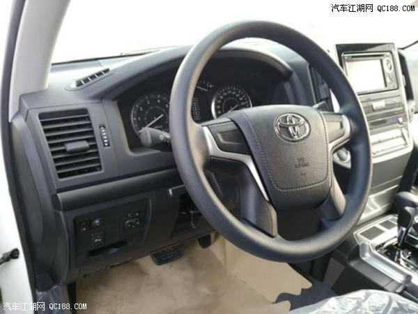 18款中东酷路泽4.0价格现车配置解析评测