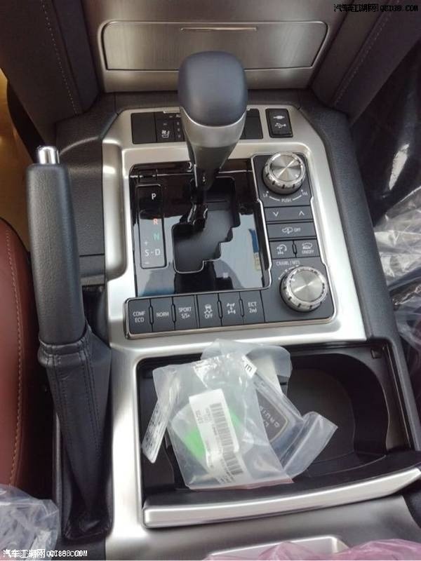 大型越野车 18款酷路泽5700中东版报价