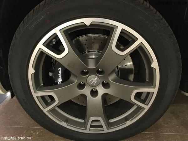 18款玛莎拉蒂莱万特美规车身性能评测