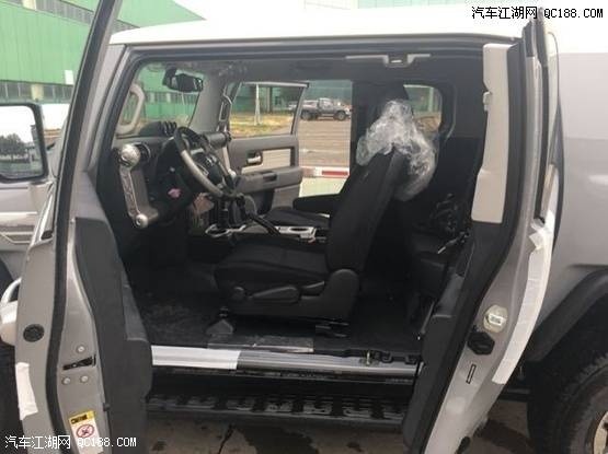 18款丰田FJ酷路泽4.0自动中东版现车感受