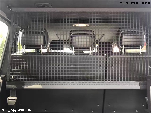 18款进口奔驰G500 4×4²报价及图片解析