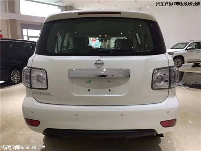 18款日产途乐Y62中东版三排座车型实拍