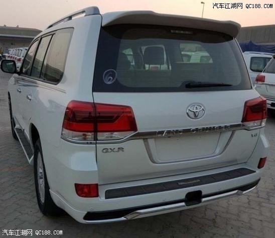 18款中东版丰田兰德酷路泽5700顶配实测