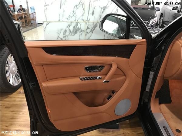 平行进口车2018款宾利添越SUV实拍感受