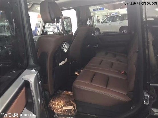 彪悍SUV 大型越野首选18款奔驰G500实拍