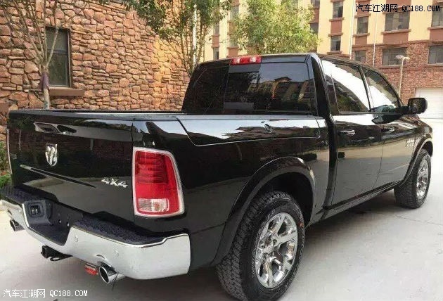 福特猛禽F150XLT顶配现车参数动力详解