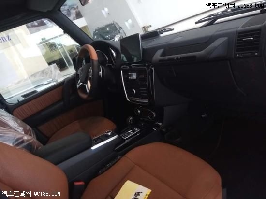 2018款奔驰G500 4.0L排量硬派越野车评测