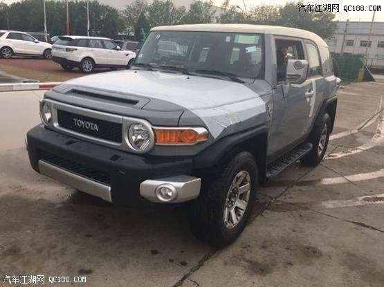 18款丰田FJ酷路泽4.0自动中东版现车感受