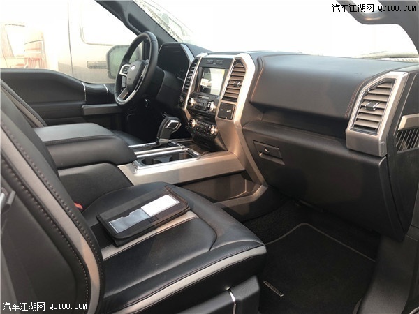 福特F150白金版全景天窗现车配备详解
