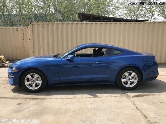 18款福特野马2.3T颜色齐全现车到店图解
