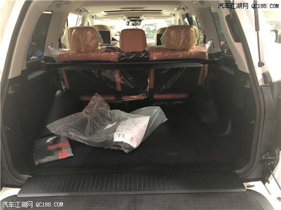 18款雷克萨斯LX570 5.7L排量V8现车体验