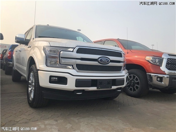 福特F150白金版全景天窗现车配备详解