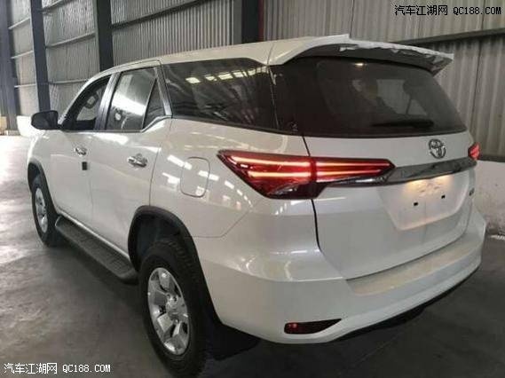 2018款丰田穿越者2700 2.7L排量现车价格