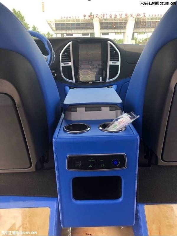 18新款平行进口车奔驰维特斯评测体验