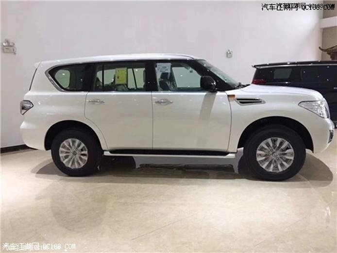 18款日产途乐Y62中东版三排座车型实拍