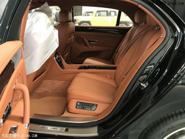 18款进口车宾利飞驰V8S4.0TV8价格解读