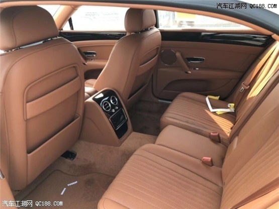 18款宾利飞驰V8S顶级轿车奢华内饰解析