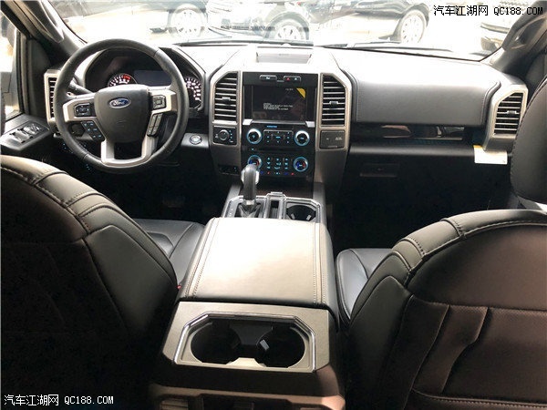 2018款福特猛禽F150白金版现车到店图解