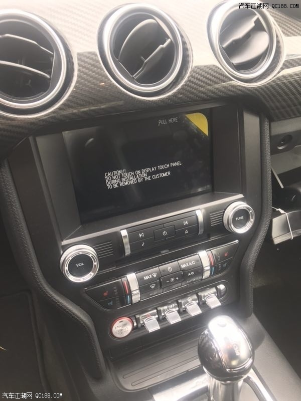 18款福特野马黑色现车配置参数解析评价