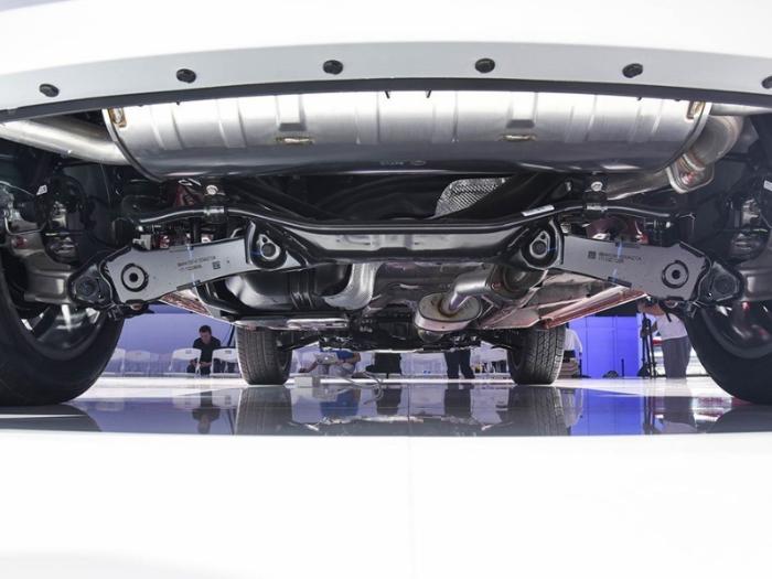 原创哈弗H4 1.5T DCT评测 10万级别SUV爆款