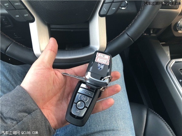 福特F150白金版全景天窗现车配备详解