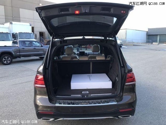 2018款平行进口奔驰GLE400黑色现车试驾