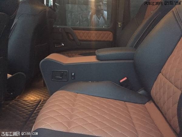 2018款奔驰G63AMG 6X6 5.5升V8现车报价