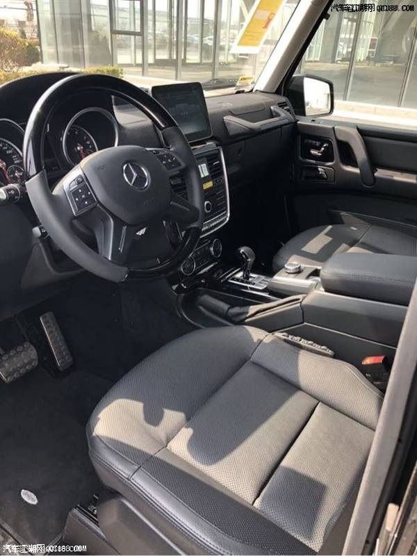 18款奔驰G550墨版4.0L V8双涡轮增压解析